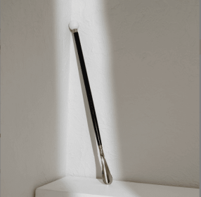 Metal Handle Wooden Long Shoe (Option: Black1)